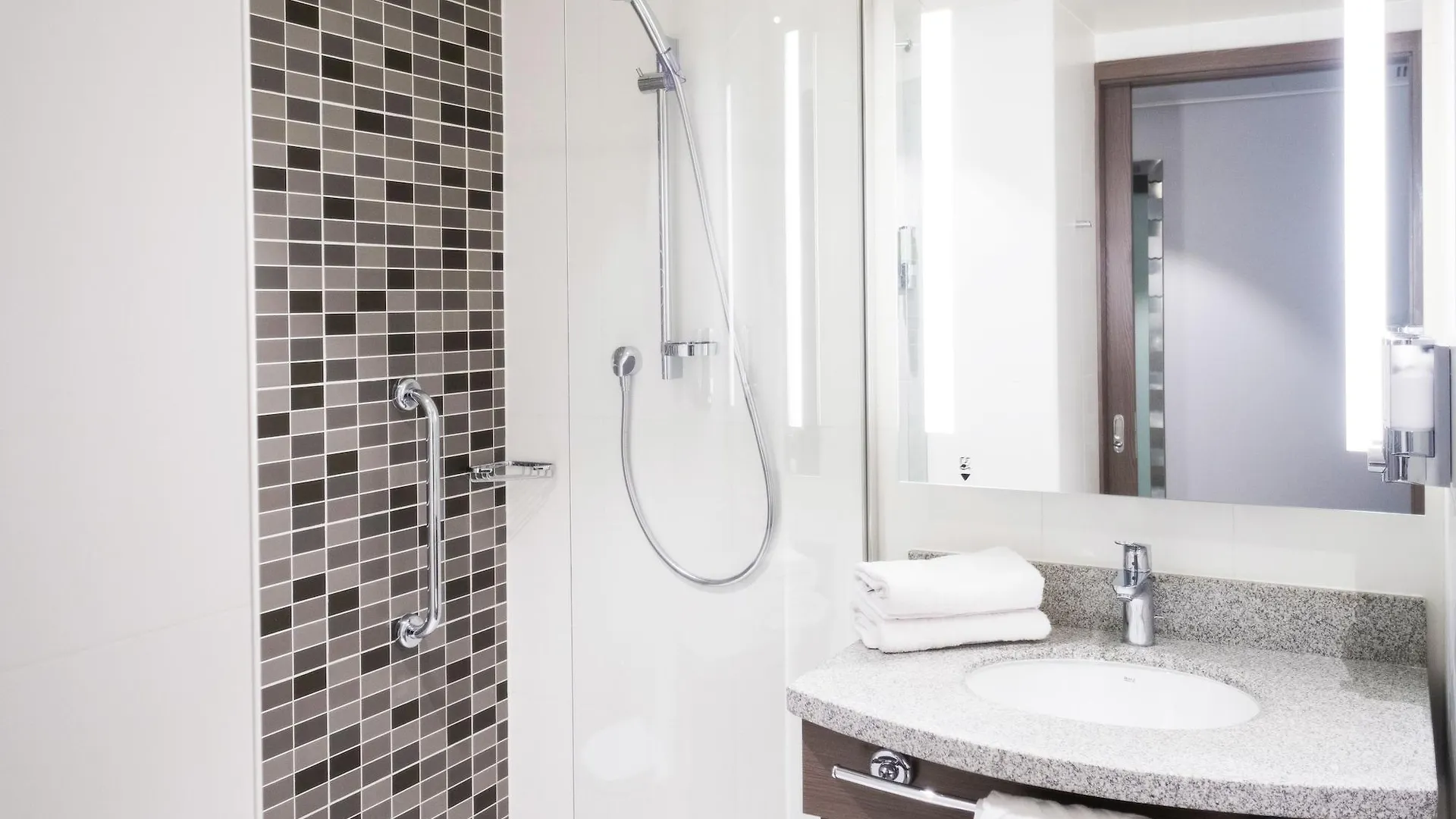 Hampton By Hilton Aberdeen Airport Dyce Hotel