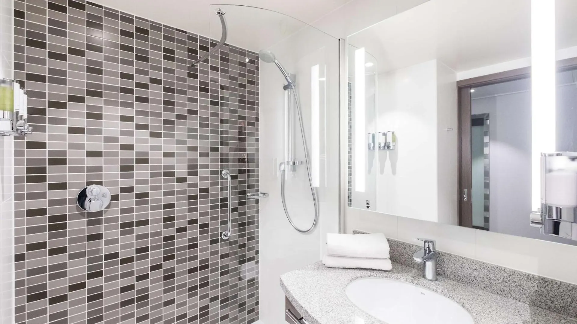 Hampton By Hilton Aberdeen Airport Dyce 3*,  Reino Unido